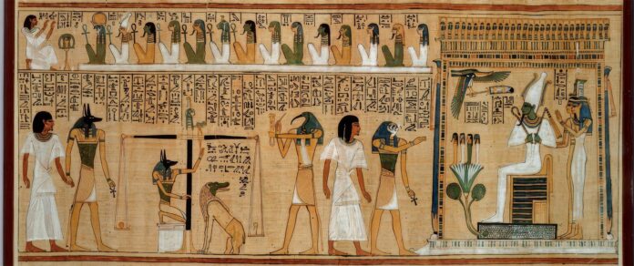 Papiro del Libro de los Muertos que muestra el juicio final con varios dioses en Egipto, incluyendo a Anubis pesando el corazón, Thot registrando el veredicto y Osiris en su trono momificado